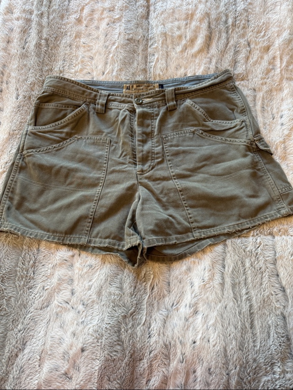 American Eagle Outfitters Olive Green Cargo Shorty Shorts